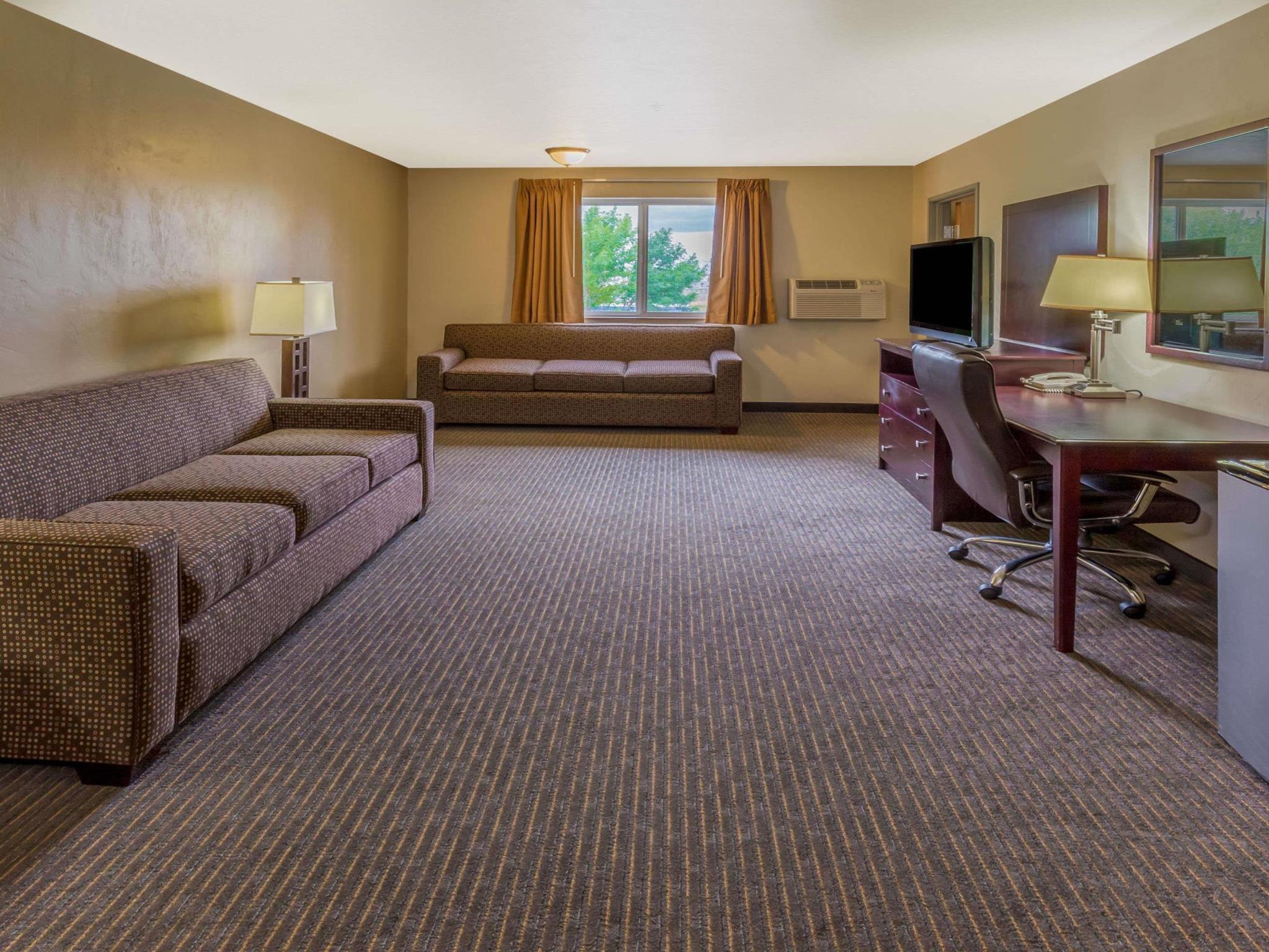 Super 8 By Wyndham Hotel 2*